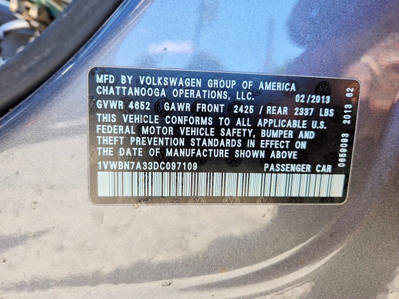 64480836 :رقم المزاد ، 1VWBN7A33DC097109 vin ، 2013 Volkswagen Passat مزاد بيع
