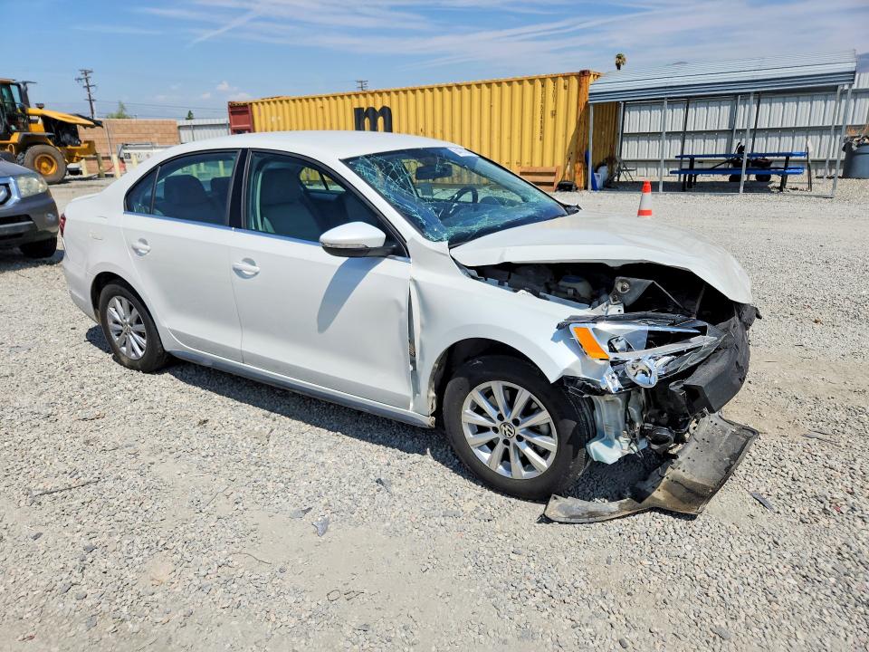 64474356 :رقم المزاد ، 3VW637AJ1DM251028 vin ، 2013 Volkswagen Jetta مزاد بيع