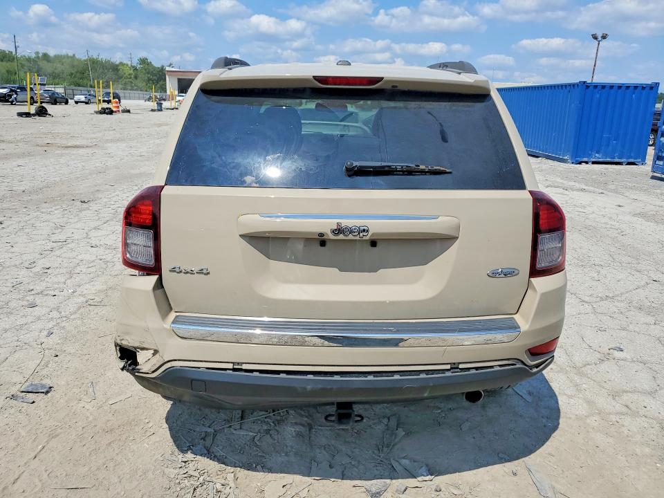 63916656 :رقم المزاد ، 1C4NJDEB8HD110240 vin ، 2017 Jeep Compass مزاد بيع