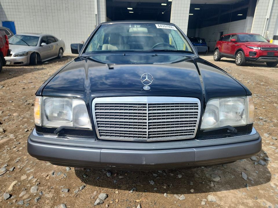 Продажа на аукционе авто 1995 Mercedes-benz E, vin: WDBEA66E1SC281332, номер лота: 64597996