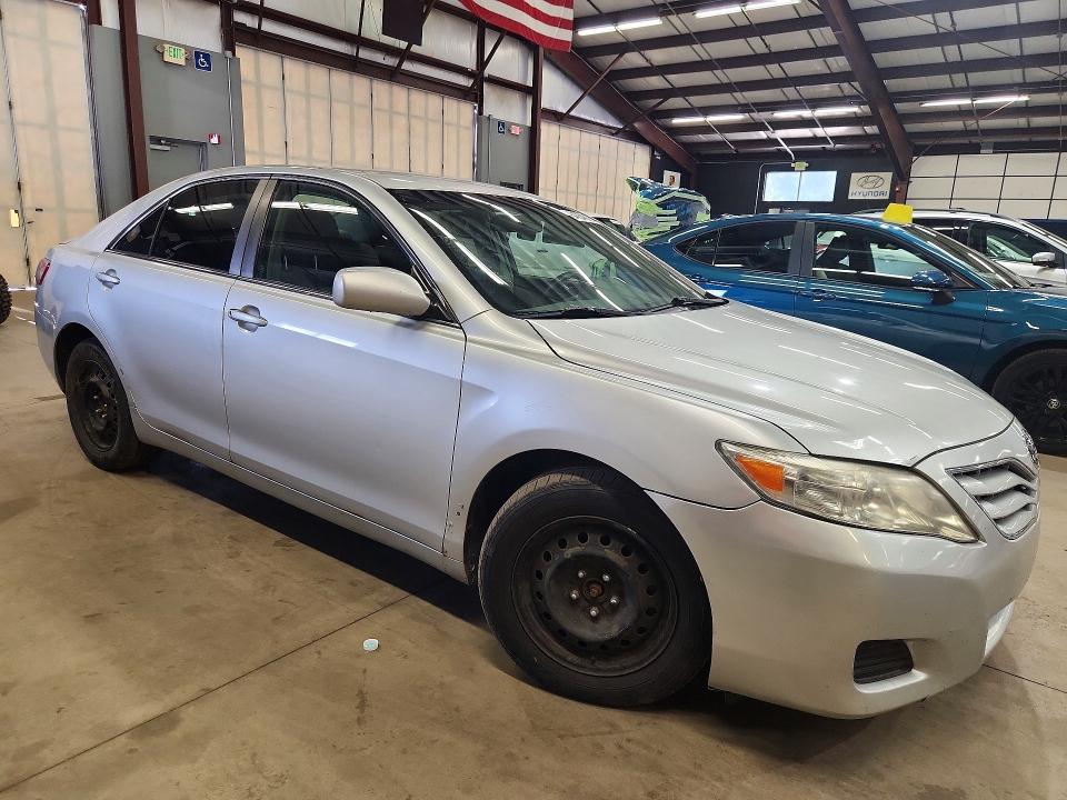 2010 Toyota Camry მანქანა იყიდება აუქციონზე, vin: 4T1BF3EK1AU031072, აუქციონის ნომერი: 64254576