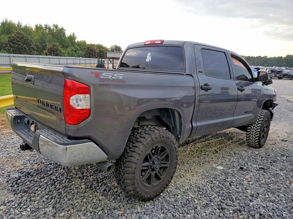 Продажа на аукционе авто 2018 Toyota Tundra, vin: 5TFEM5F13JX126045, номер лота: 64797956