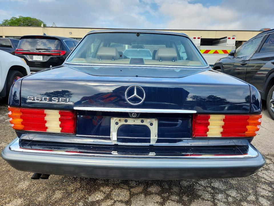 65822686 :رقم المزاد ، WDBCA39D0GA265277 vin ، 1986 Mercedes-benz 560 مزاد بيع