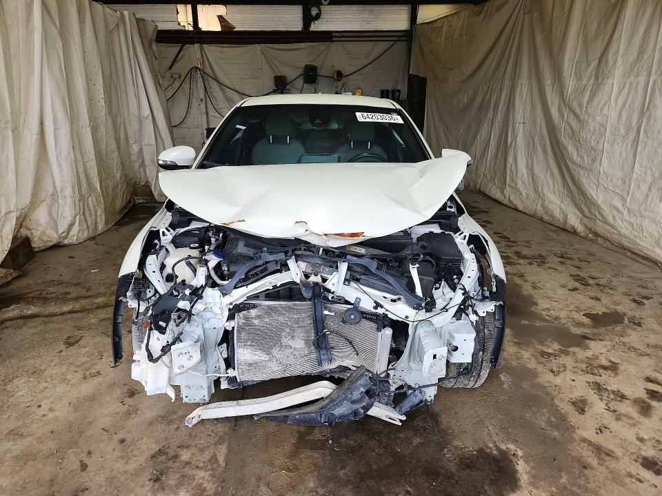 64203036 :رقم المزاد ، NMTKHMBX8KR100400 vin ، 2019 Toyota C-hr مزاد بيع