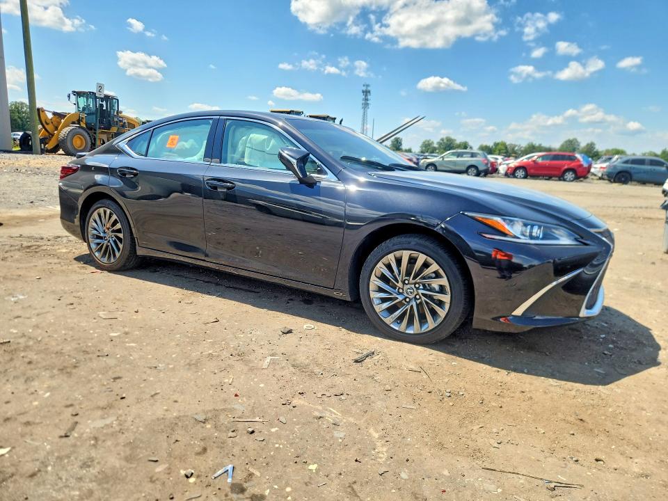65605146 :رقم المزاد ، 58AEA1C1XSU060350 vin ، 2025 Lexus Es 300h مزاد بيع
