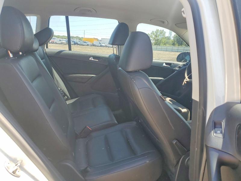 Aukcja sprzedaży 2016 Volkswagen Tiguan, vin: WVGBV7AX2GW557218, numer aukcji: 64146506