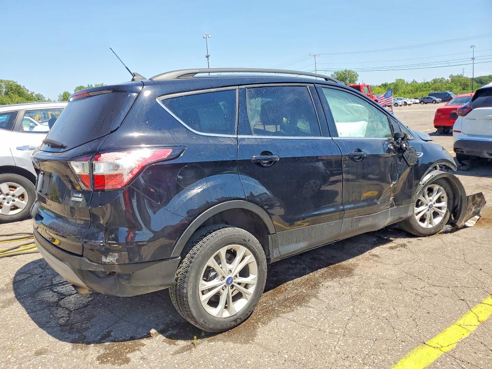 Продаж на аукціоні авто 2018 Ford Escape, vin: 1FMCU0HDXJUD18478, номер лоту: 63572446