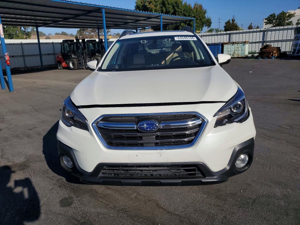 63540156 :رقم المزاد ، 4S4BSANCXJ3240731 vin ، 2018 Subaru Outback مزاد بيع