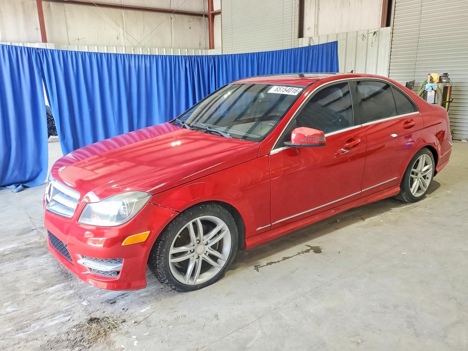 Продаж на аукціоні авто 2013 Mercedes-benz C, vin: WDDGF4HB0DR272680, номер лоту: 65154016