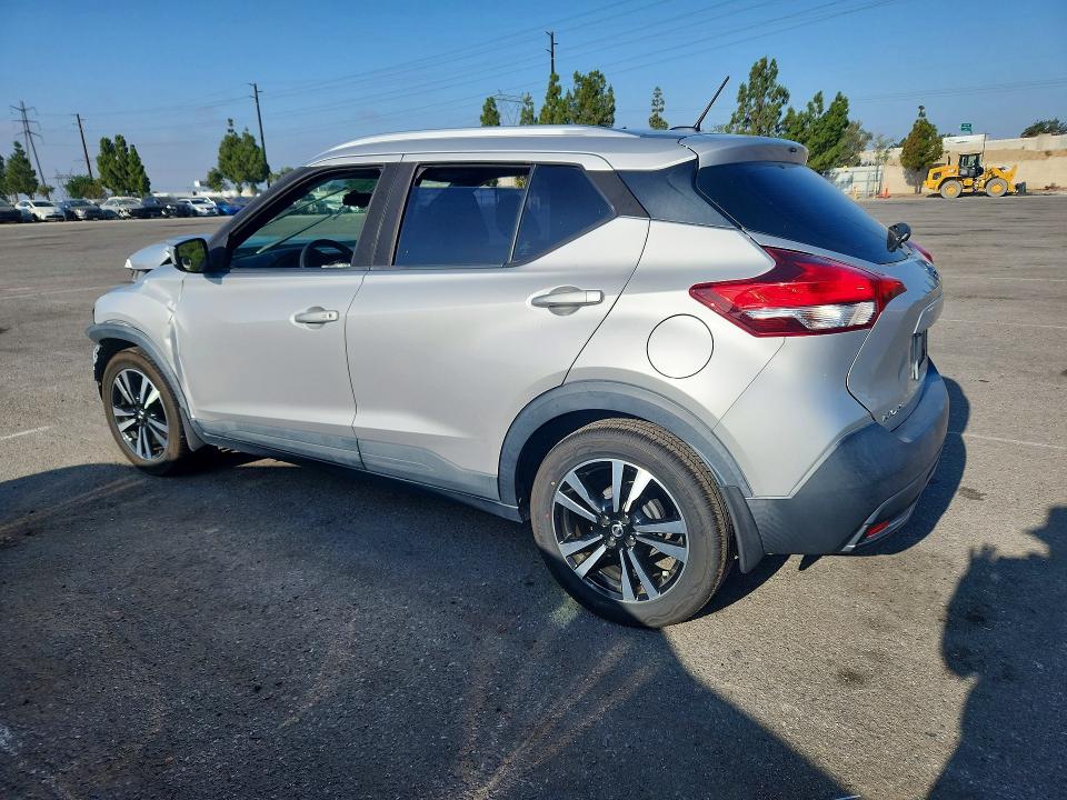 Продажа на аукционе авто 2019 Nissan Kicks, vin: 3N1CP5CU8KL519620, номер лота: 64798426