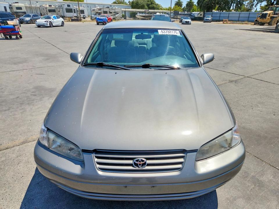 63788176 :رقم المزاد ، 4T1BG22K9VU179097 vin ، 1997 Toyota Camry مزاد بيع