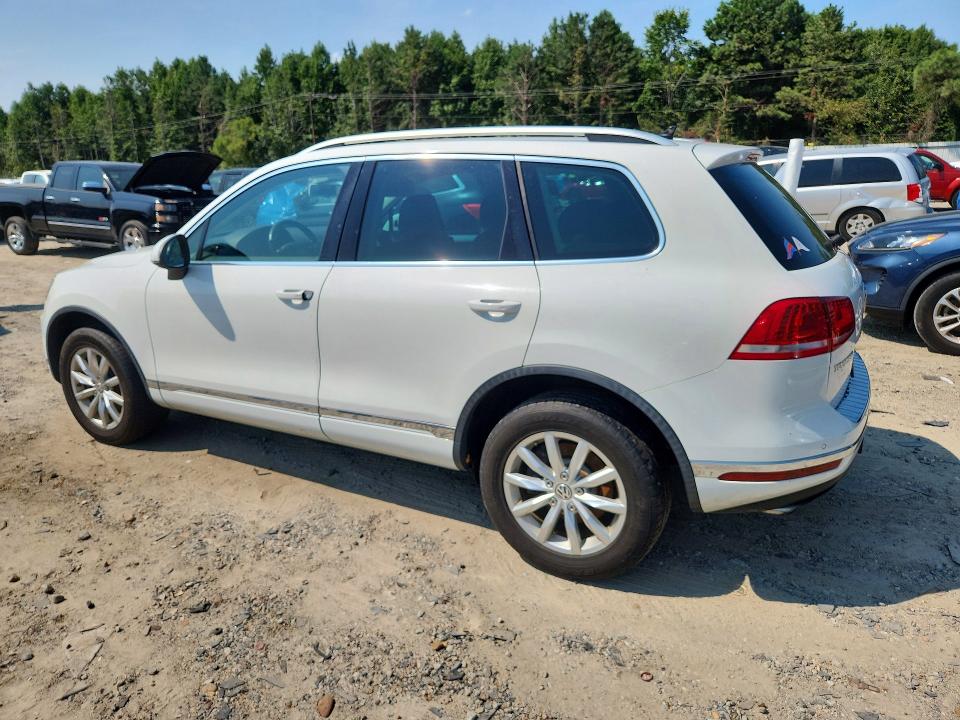 64680076 :رقم المزاد ، WVGEF9BP3GD006425 vin ، 2016 Volkswagen Touareg مزاد بيع