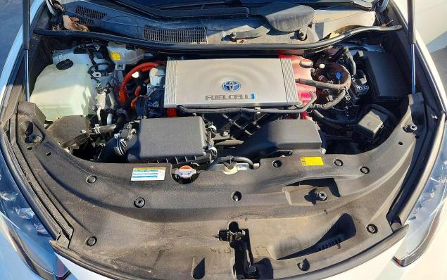 65462656 :رقم المزاد ، JTDBVRBD9JA004588 vin ، 2018 Toyota Mirai مزاد بيع