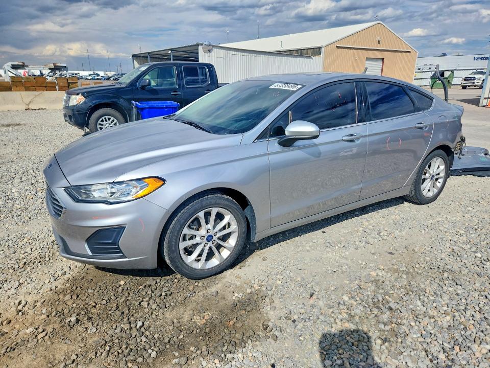 67238496 :رقم المزاد ، 3FA6P0HD5LR191180 vin ، 2020 Ford Fusion مزاد بيع