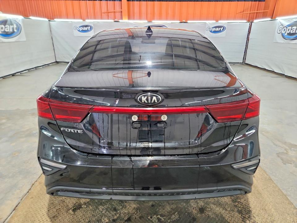 64805816 :رقم المزاد ، 3KPF24AD1ME266055 vin ، 2021 Kia Forte مزاد بيع