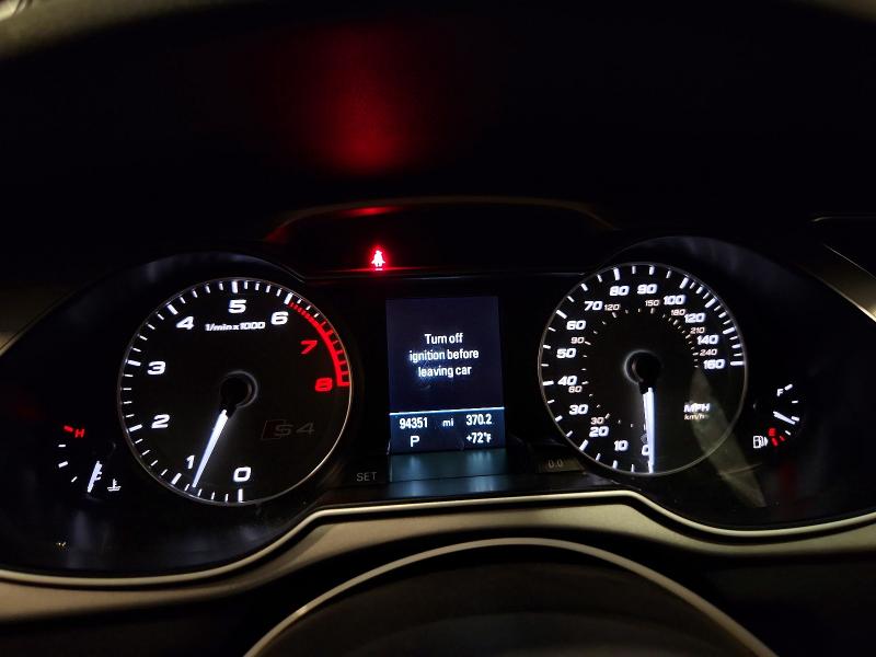 Продажа на аукционе авто 2015 Audi S4, vin: WAUBGAFL5FA119478, номер лота: 65158606