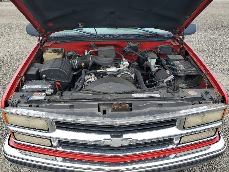64989056 :رقم المزاد ، 1GNEK13R7WJ338778 vin ، 1998 Chevrolet Tahoe مزاد بيع