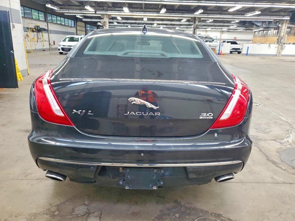 2016 Jaguar Xjl მანქანა იყიდება აუქციონზე, vin: SAJWJ2GD0G8V96171, აუქციონის ნომერი: 63910326