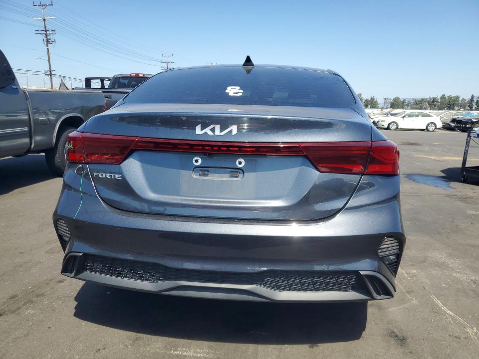 64478836 :رقم المزاد ، 3KPF24AD0NE468211 vin ، 2022 Kia Forte مزاد بيع