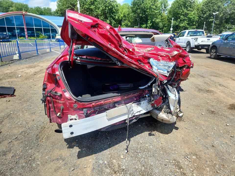 64063156 :رقم المزاد ، 1HGCV1F90JA183021 vin ، 2018 Honda Accord مزاد بيع