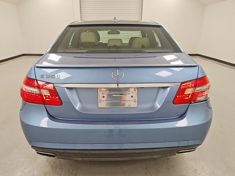 2010 Mercedes-benz E მანქანა იყიდება აუქციონზე, vin: WDDHF5GBXAA084836, აუქციონის ნომერი: 62324216