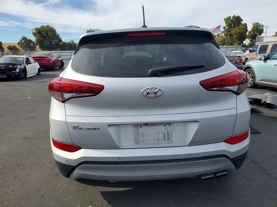 2017 Hyundai Tucson მანქანა იყიდება აუქციონზე, vin: KM8J33A25HU566099, აუქციონის ნომერი: 65410606