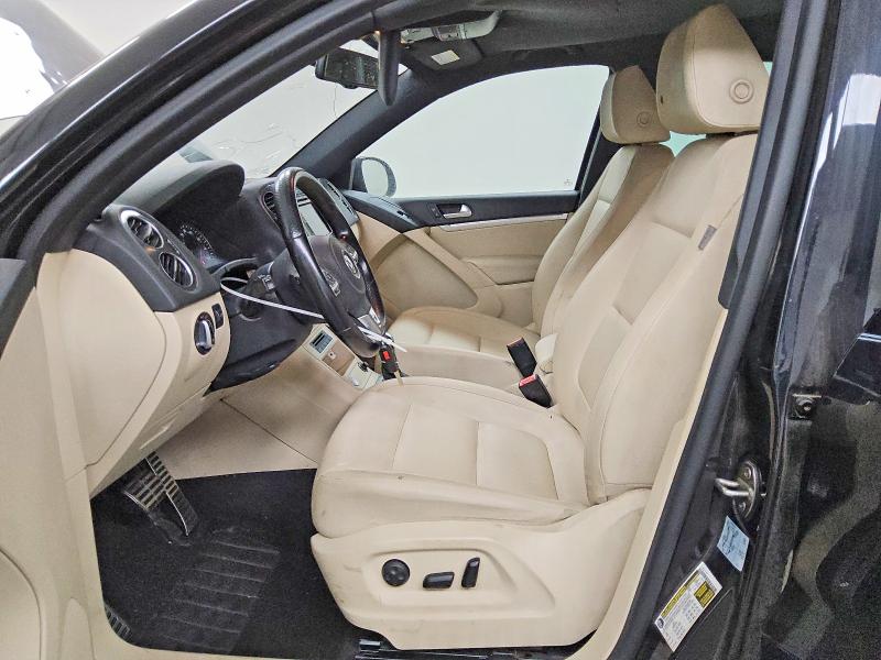 61800136 :رقم المزاد ، WVGAV7AX6GW088744 vin ، 2016 Volkswagen Tiguan مزاد بيع