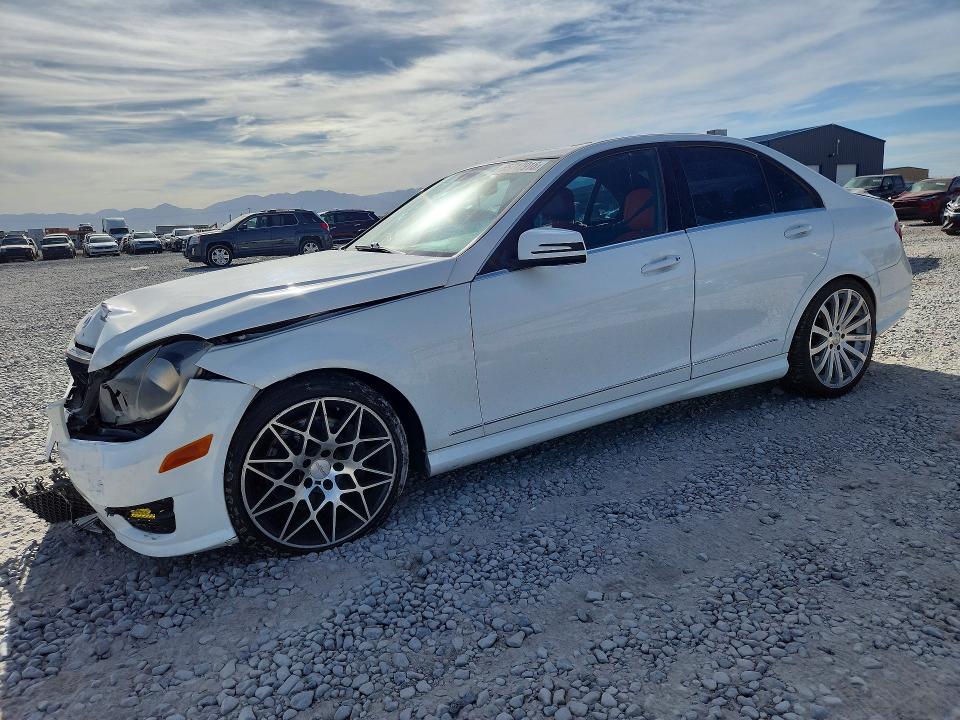 65717916 :رقم المزاد ، WDDGF8AB3EA942630 vin ، 2014 Mercedes-benz C مزاد بيع