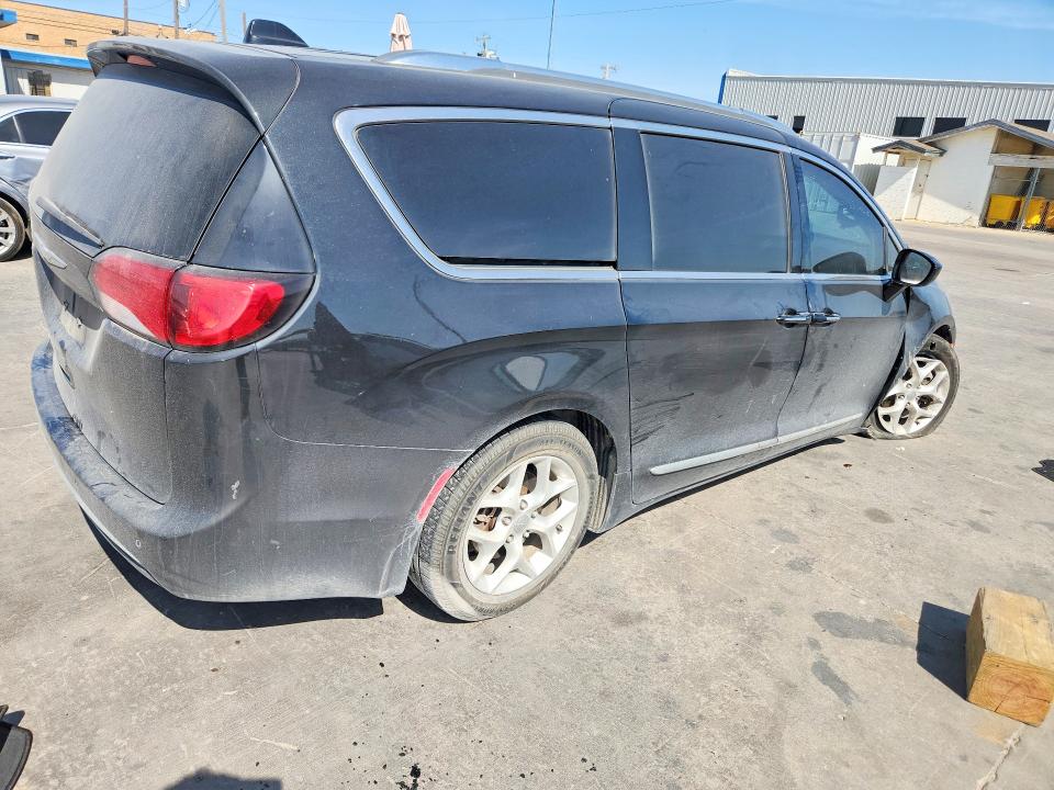 Продажа на аукционе авто 2017 Chrysler Pacifica, vin: 2C4RC1EG2HR669513, номер лота: 65630266