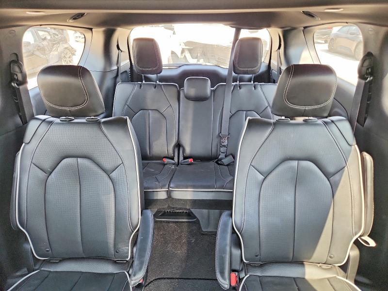 66070226 :رقم المزاد ، 2C4RC1GG4VR557126 vin ، 2027 Chrysler Pacifica مزاد بيع