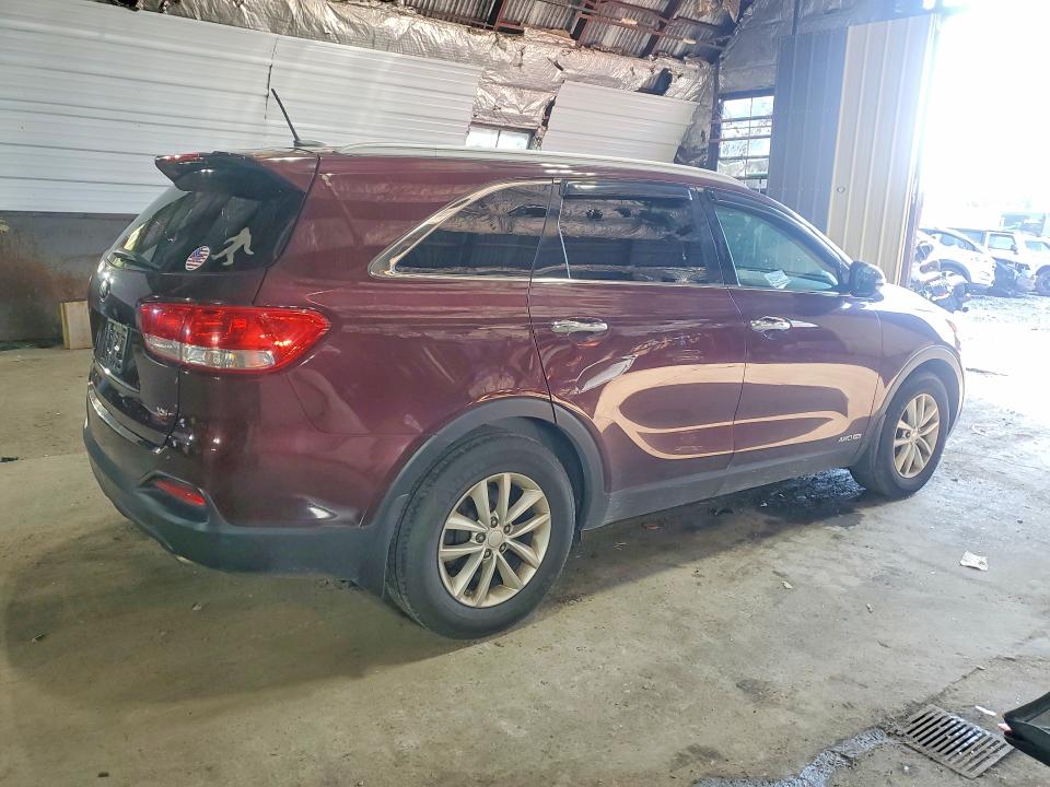 64471796 :رقم المزاد ، 5XYPGDA53HG240287 vin ، 2017 Kia Sorento مزاد بيع