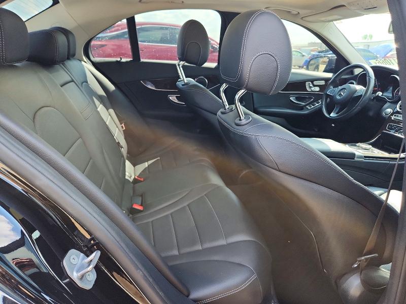 63711066 :رقم المزاد ، 55SWF4KB5HU224939 vin ، 2017 Mercedes-benz C مزاد بيع