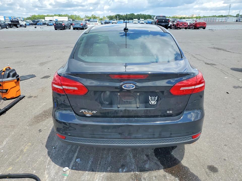 64724096 :رقم المزاد ، 1FADP3F29JL265917 vin ، 2018 Ford Focus مزاد بيع