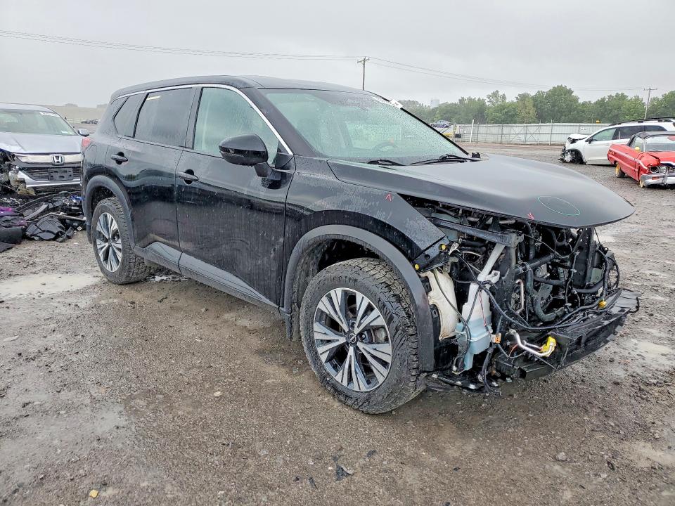 65914546 :رقم المزاد ، 5N1BT3BB3NC723889 vin ، 2022 Nissan Rogue مزاد بيع
