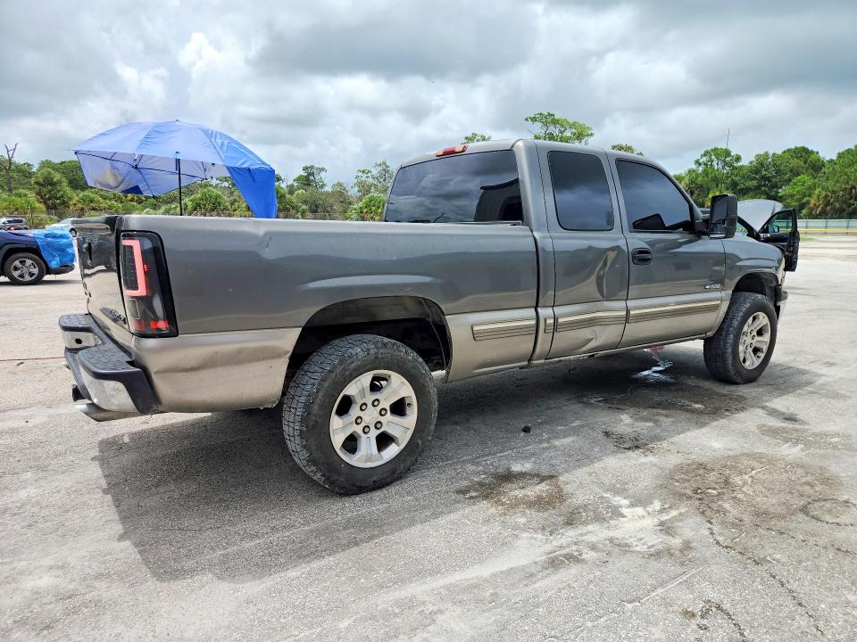 2000 Chevrolet Silverado მანქანა იყიდება აუქციონზე, vin: 2GCEC19T2Y1167881, აუქციონის ნომერი: 64331016