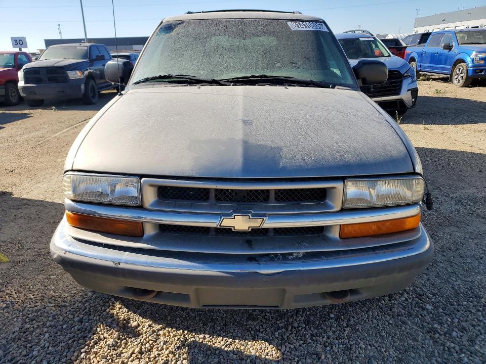 61410606 :رقم المزاد ، 1GNDT13WX12179336 vin ، 2001 Chevrolet Blazer مزاد بيع