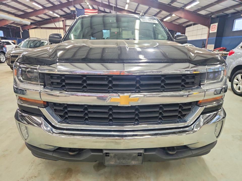Продаж на аукціоні авто 2018 Chevrolet Silverado, vin: 3GCUKRER5JG332634, номер лоту: 66919846