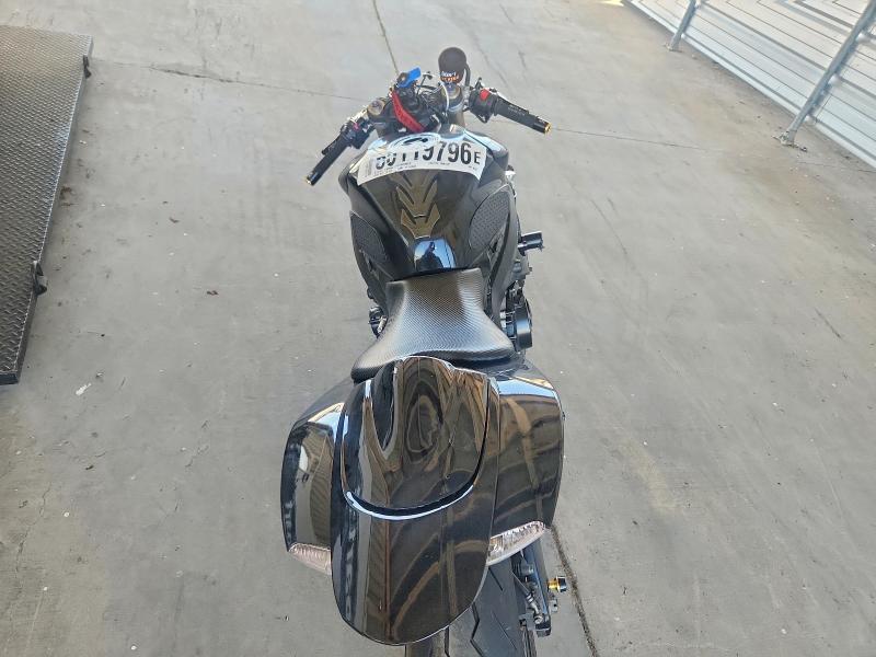 65119796 :رقم المزاد ، JS1GN7DA062104877 vin ، 2006 Suzuki Gsx-r600 مزاد بيع