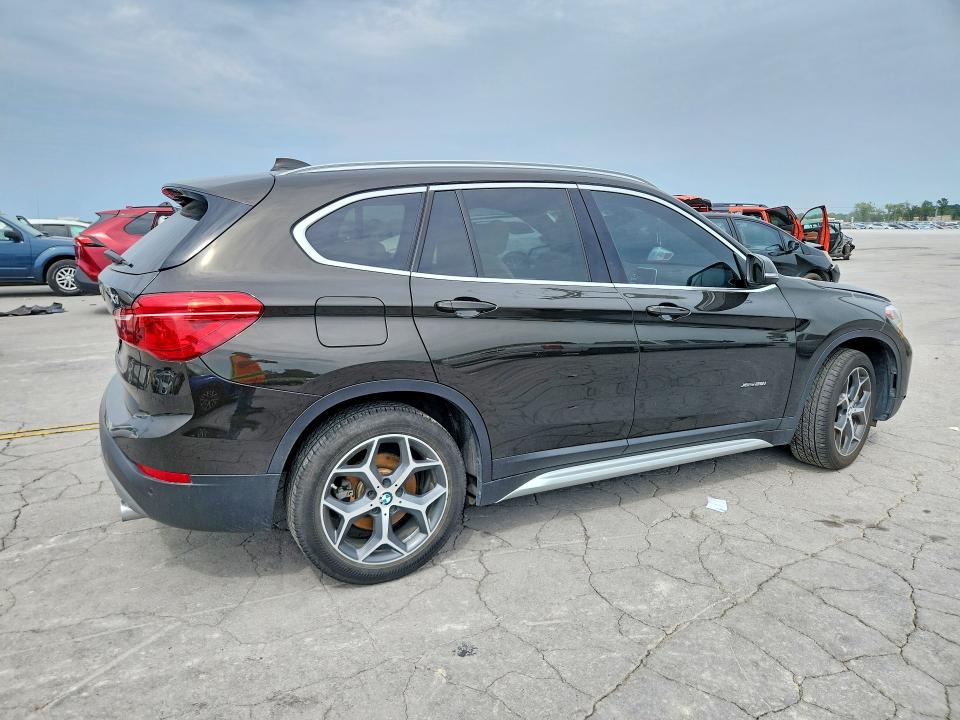 66791946 :رقم المزاد ، WBXHT3C32J5F92755 vin ، 2018 Bmw X1 مزاد بيع