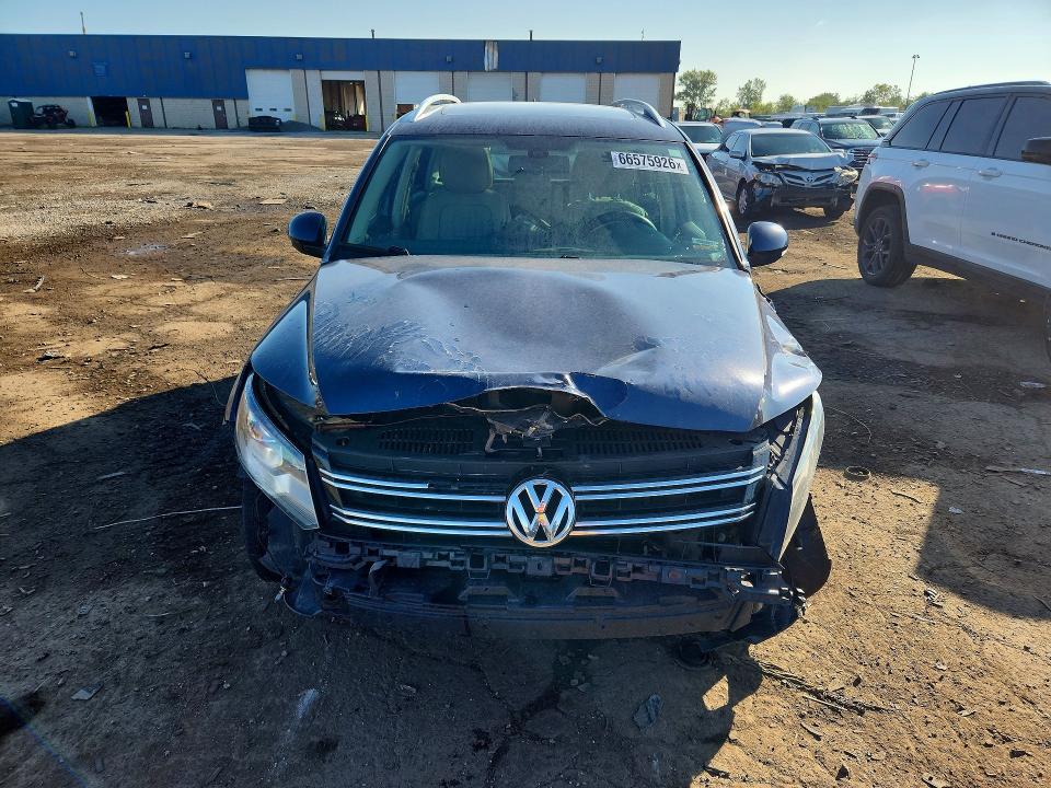 Продажа на аукционе авто 2012 Volkswagen Tiguan, vin: WVGBV7AX3CW582512, номер лота: 66575926