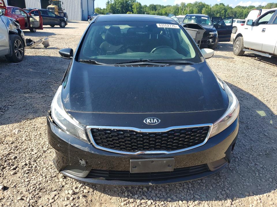 63552776 :رقم المزاد ، 3KPFK4A73JE273725 vin ، 2018 Kia Forte مزاد بيع