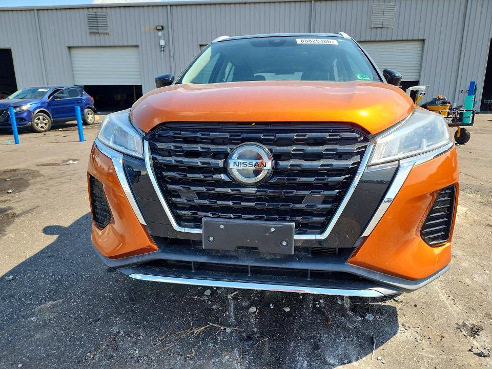 65825386 :رقم المزاد ، 3N1CP5CV9ML493010 vin ، 2021 Nissan Kicks مزاد بيع