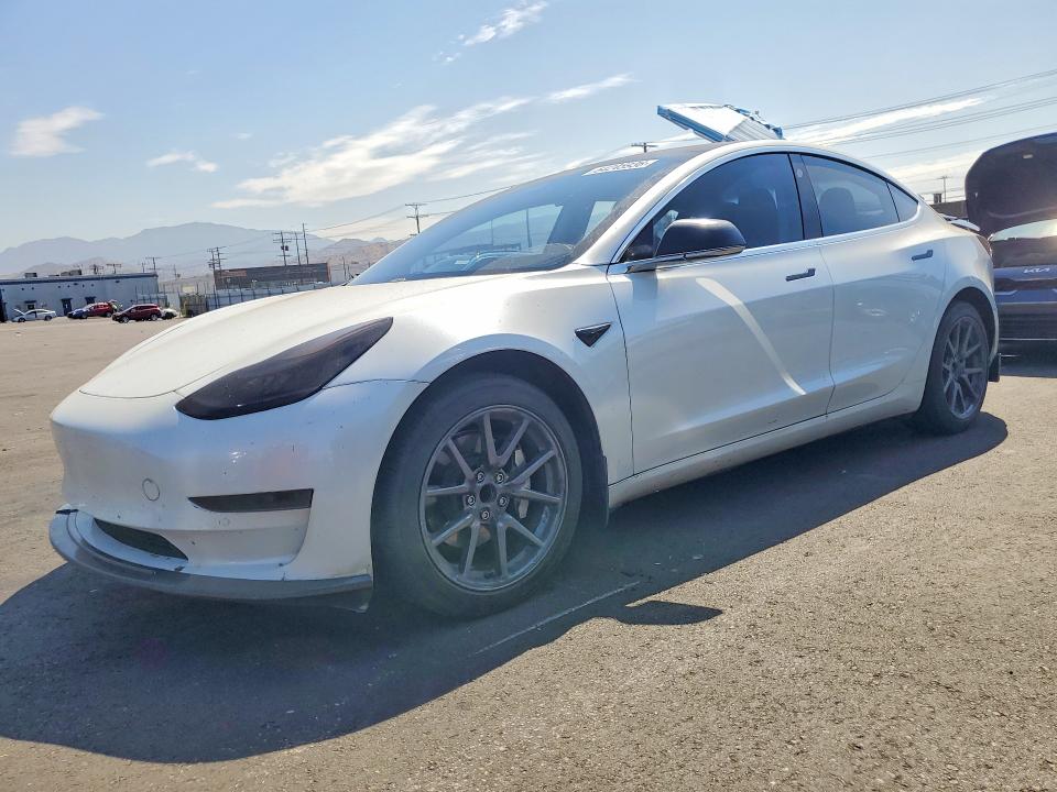 2020 Tesla Model 3 მანქანა იყიდება აუქციონზე, vin: 5YJ3E1EAXLF659201, აუქციონის ნომერი: 64245936