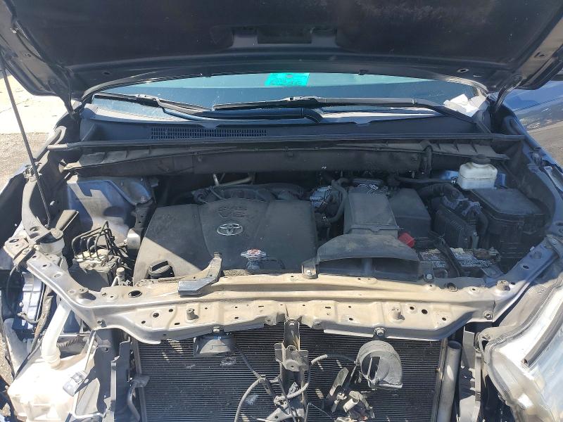 64001776 :رقم المزاد ، 5TDZZRFH7KS350806 vin ، 2019 Toyota Highlander مزاد بيع