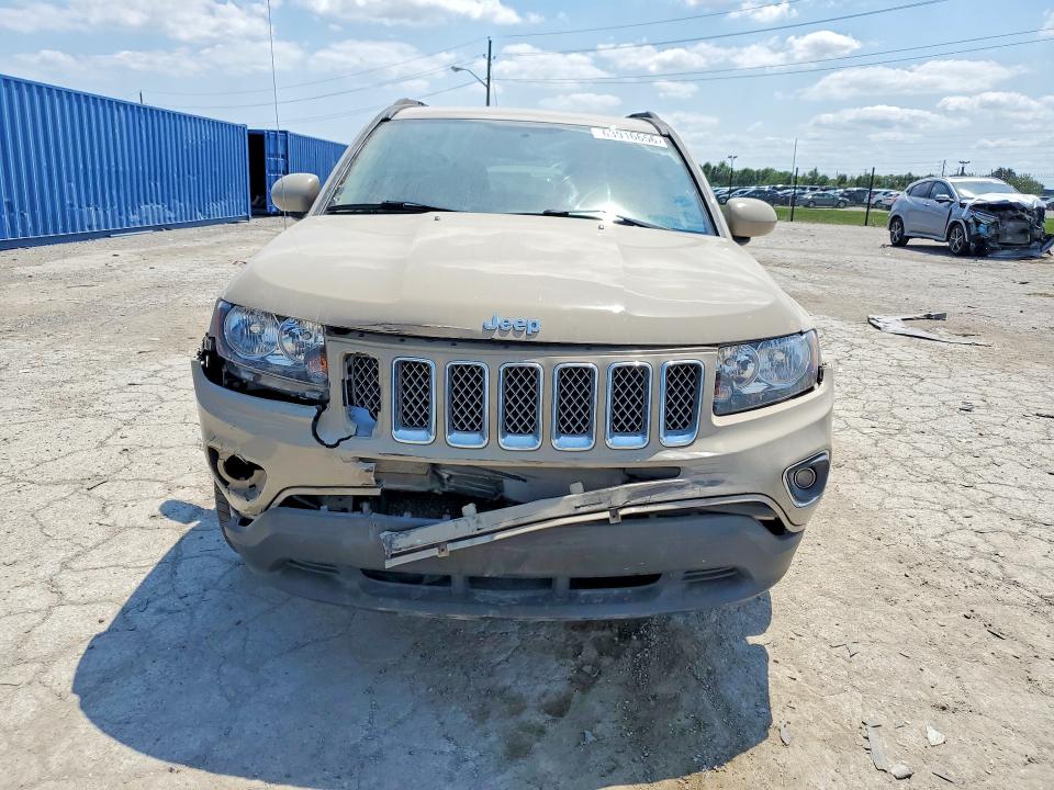 63916656 :رقم المزاد ، 1C4NJDEB8HD110240 vin ، 2017 Jeep Compass مزاد بيع
