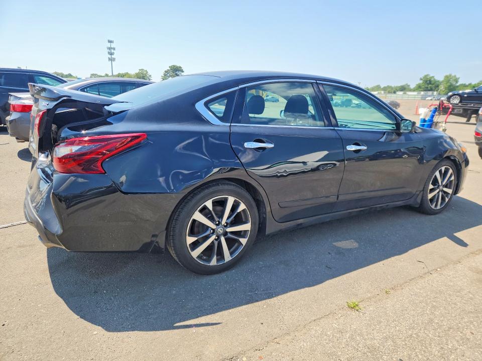 2017 Nissan Altima მანქანა იყიდება აუქციონზე, vin: 1N4AL3APXHC474417, აუქციონის ნომერი: 64249496