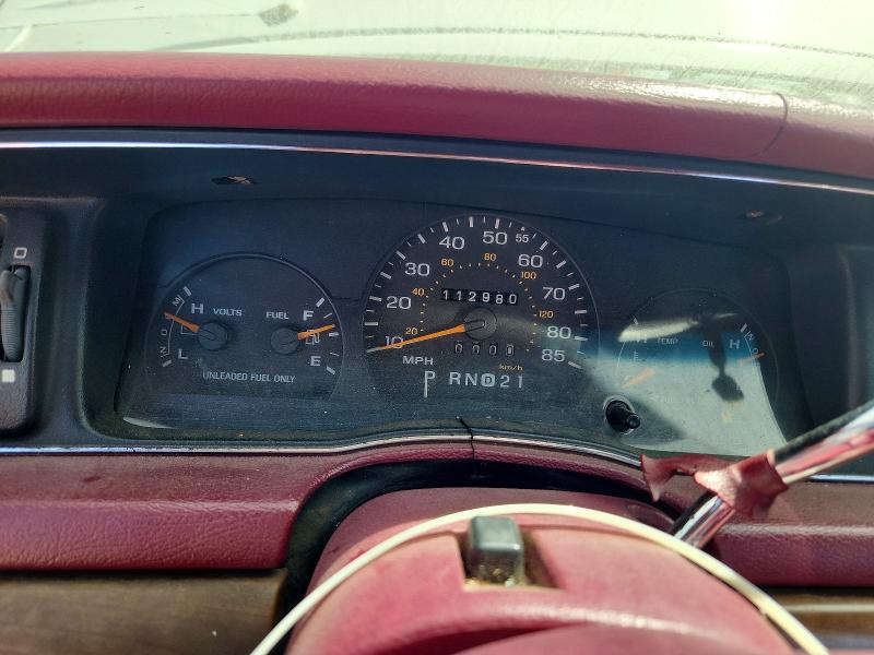 Продажа на аукционе авто 1993 Ford Crown Victoria, vin: 2FALP74W5PX191402, номер лота: 65378236