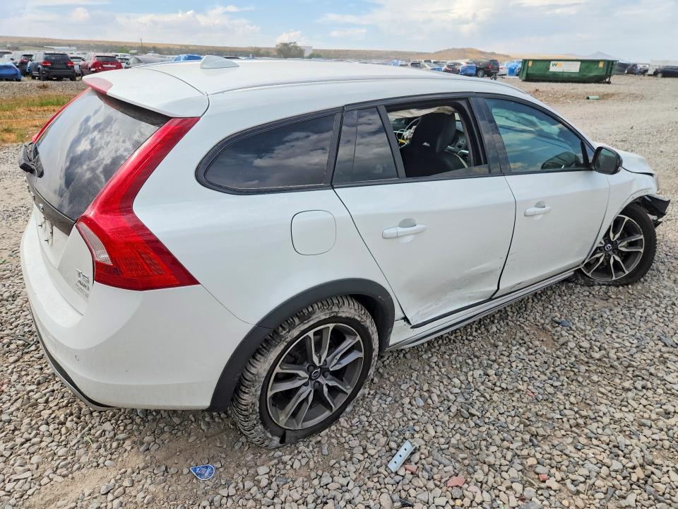 66615246 :رقم المزاد ، YV440MWK2J2057725 vin ، 2018 Volvo V60 Cross Country مزاد بيع