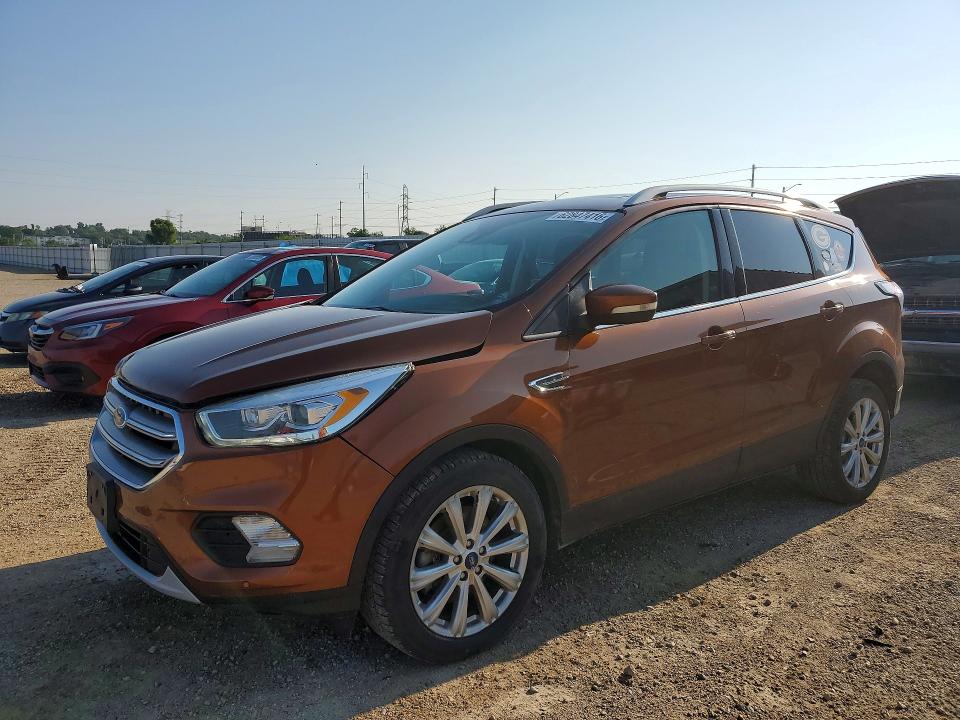 2017 Ford Escape მანქანა იყიდება აუქციონზე, vin: 1FMCU9J93HUE21486, აუქციონის ნომერი: 62847416