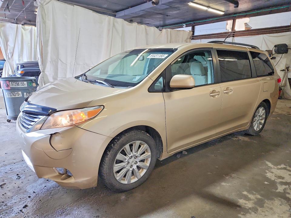 Продажа на аукционе авто 2011 Toyota Sienna, vin: 5TDJK3DCXBS003573, номер лота: 64431166